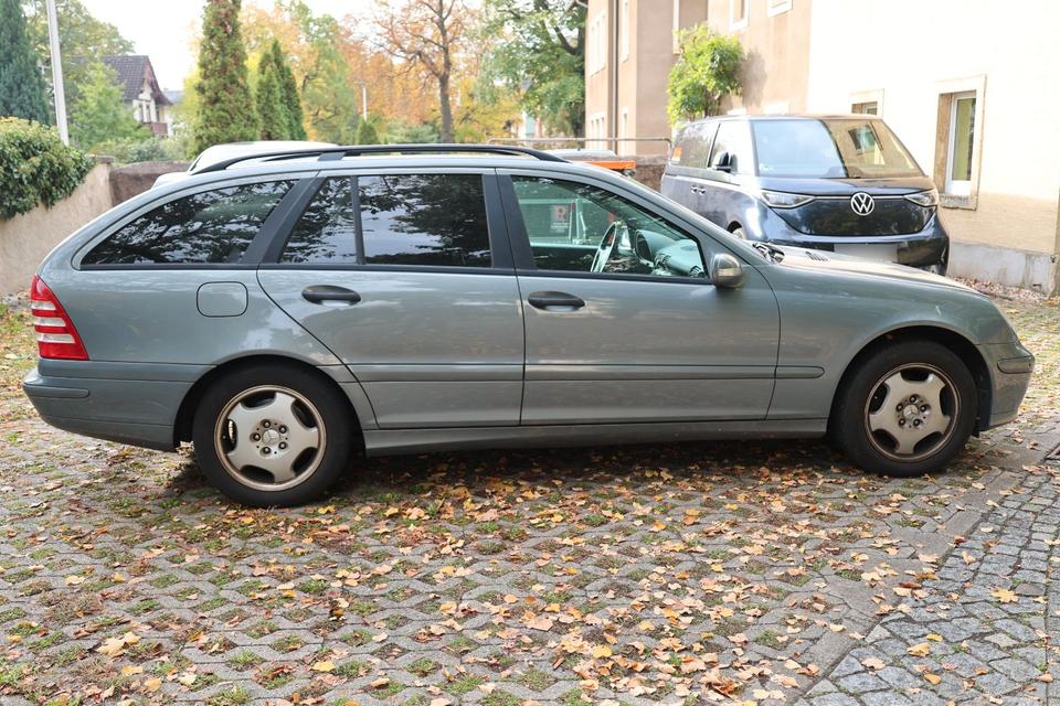 Mercedes Benz C 220 2007 — photo 8