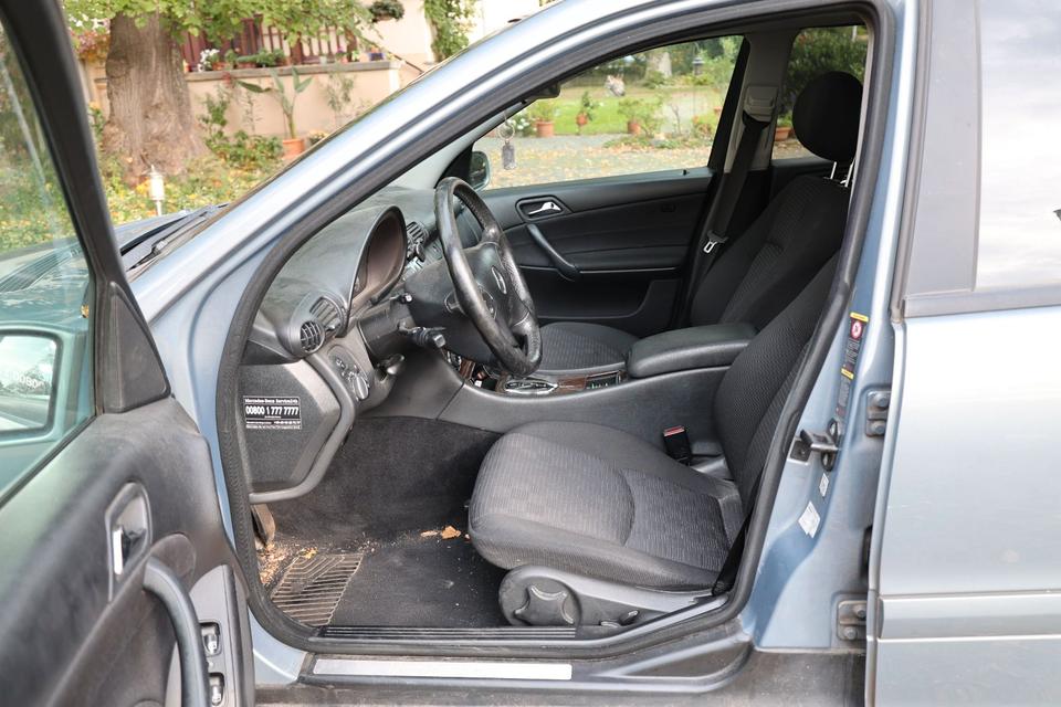 Mercedes Benz C 220 2007 — photo 9