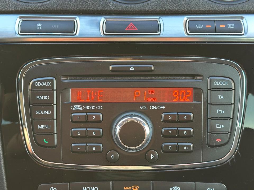 Ford S-Max 2014 — photo 17