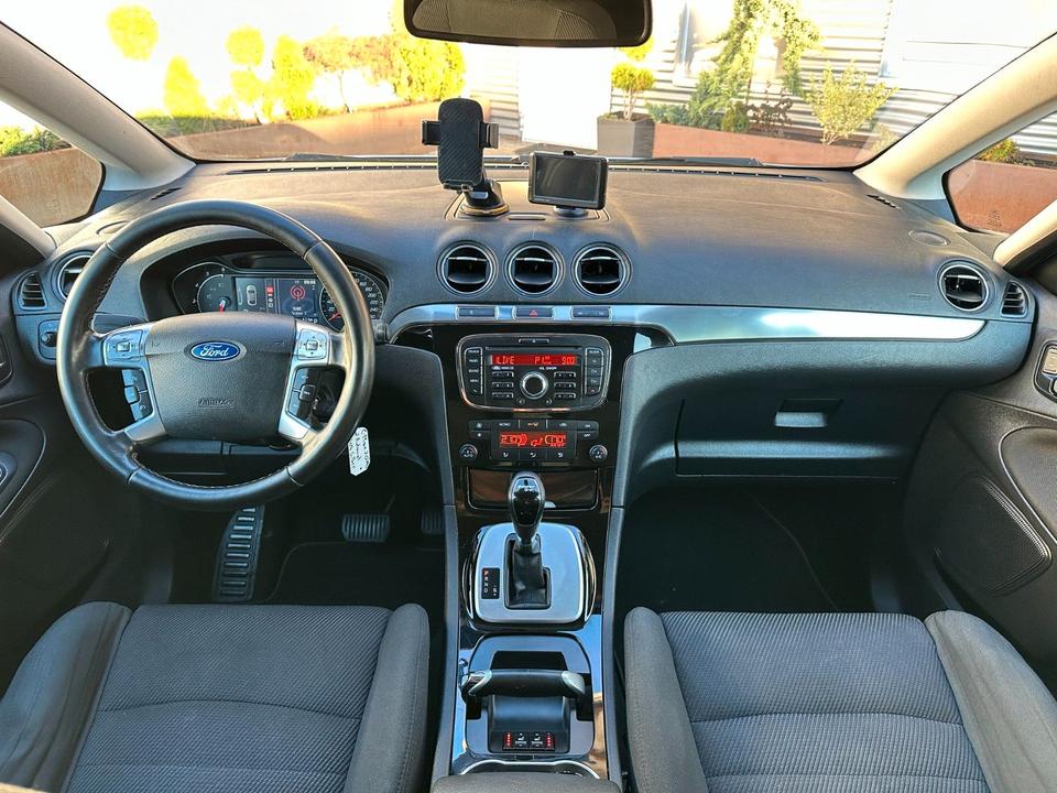 Ford S-Max 2014 — photo 20