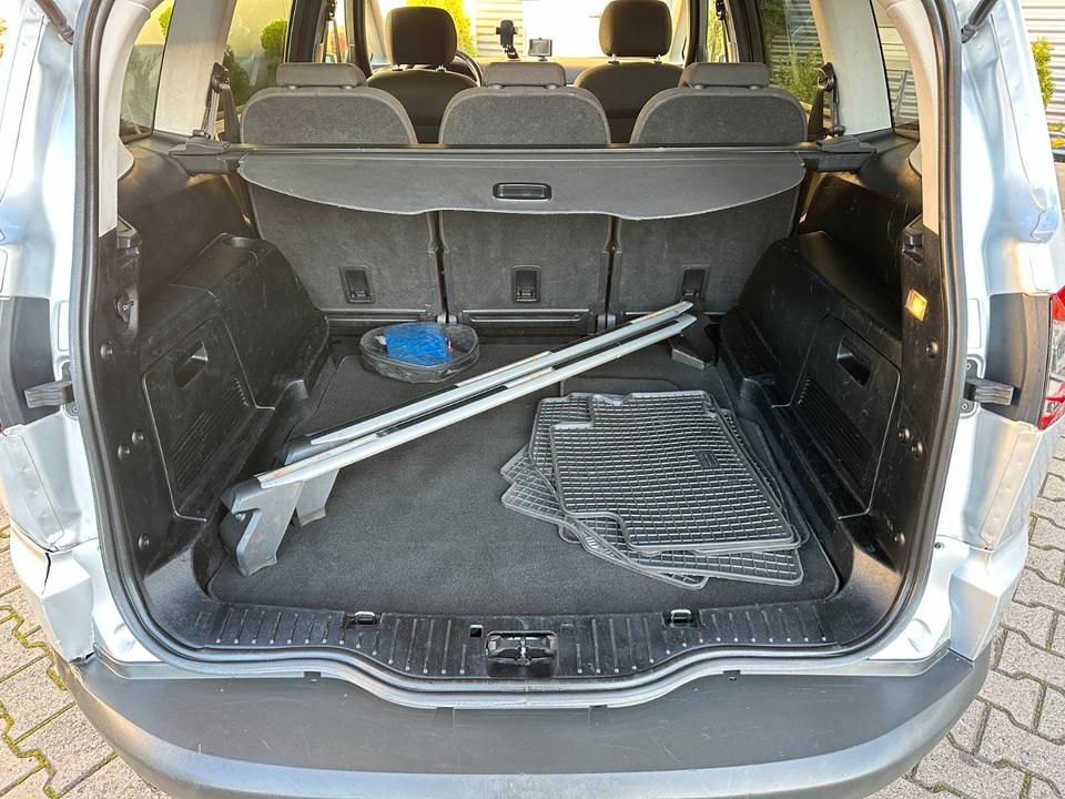 Ford S-Max 2014 — photo 24