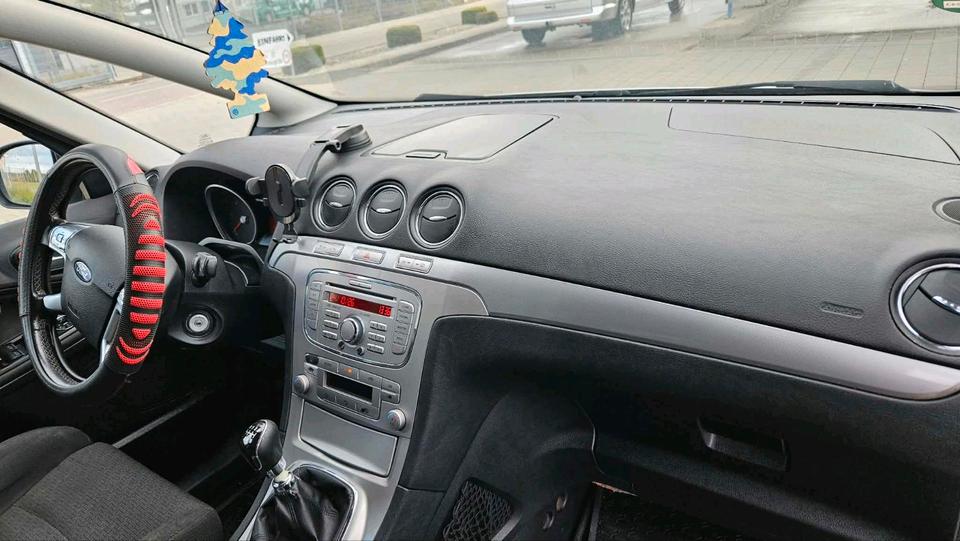 Ford S-Max 2008 — photo 12