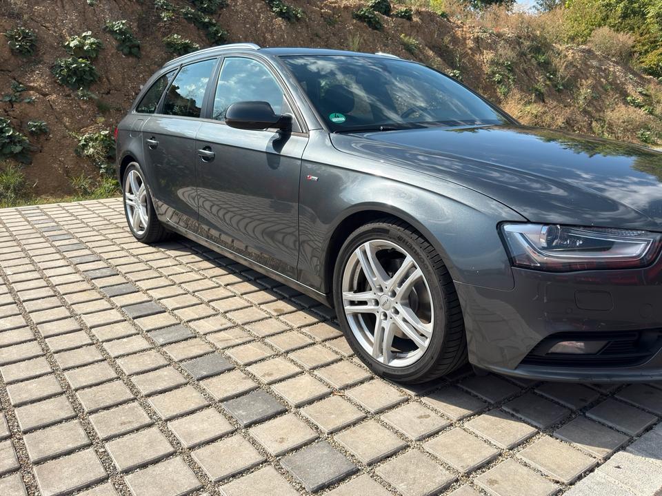 Audi A4 2013 — interior
