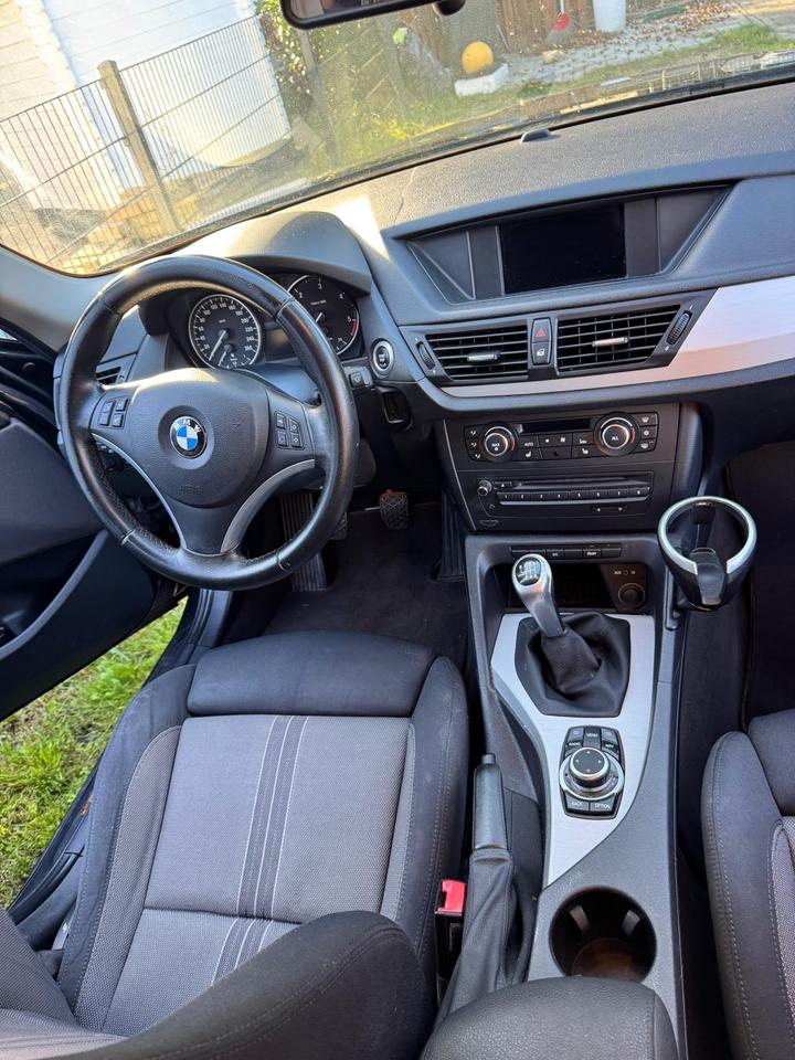BMW X1 2011 — photo 10