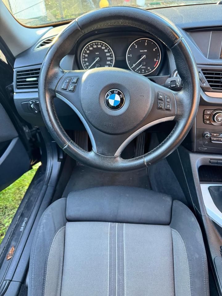 BMW X1 2011 — photo 11