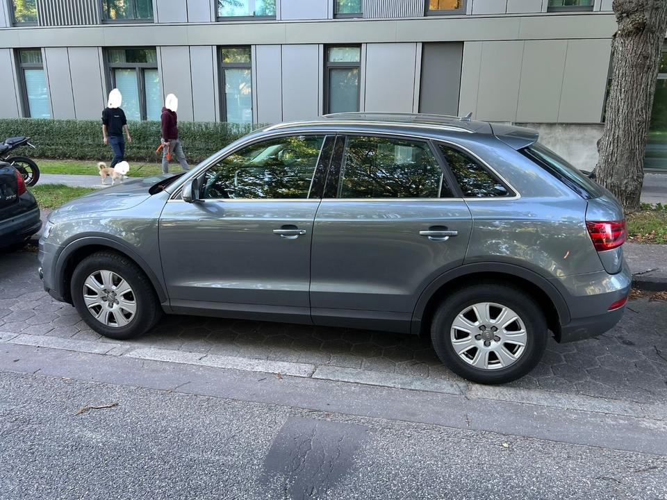 Audi Q3 2012 — photo 10