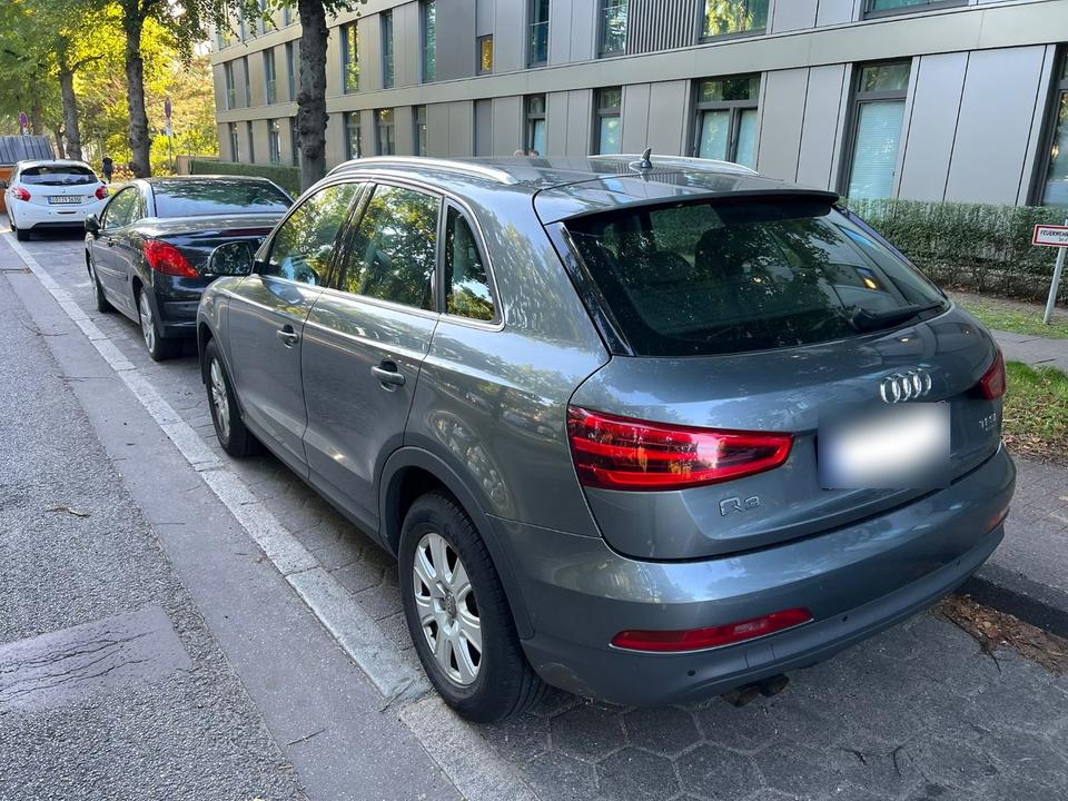 Audi Q3 2012 — photo 11