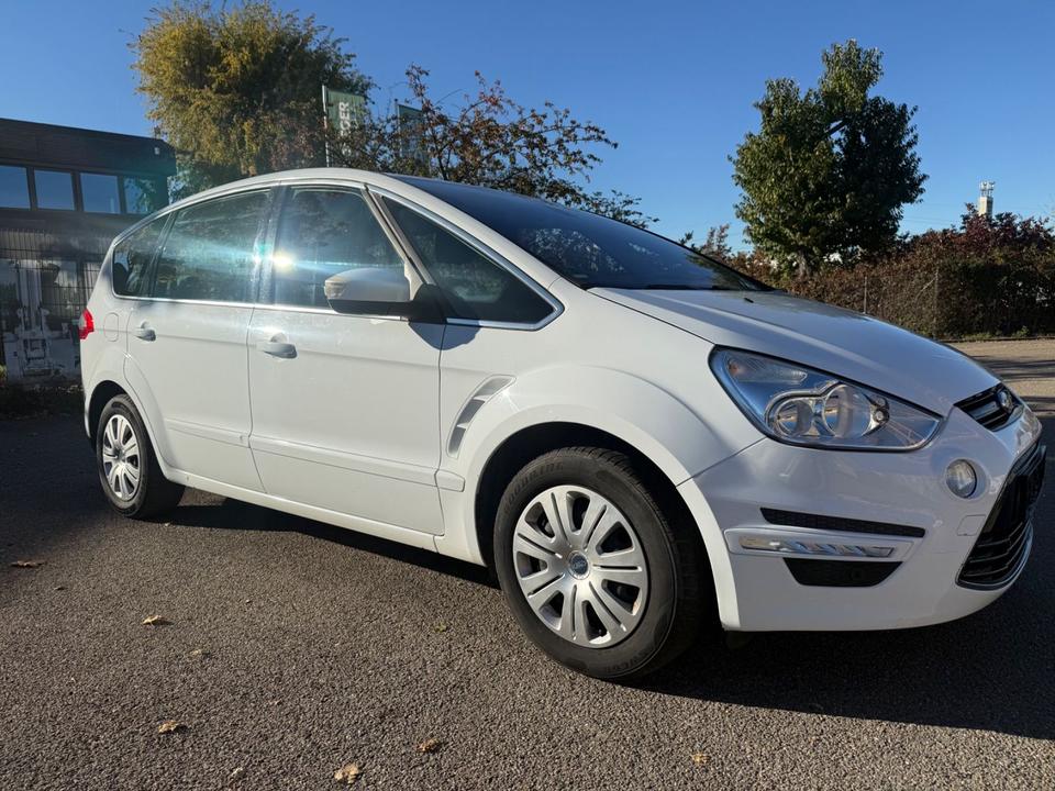 Ford S-Max 2011 — салон