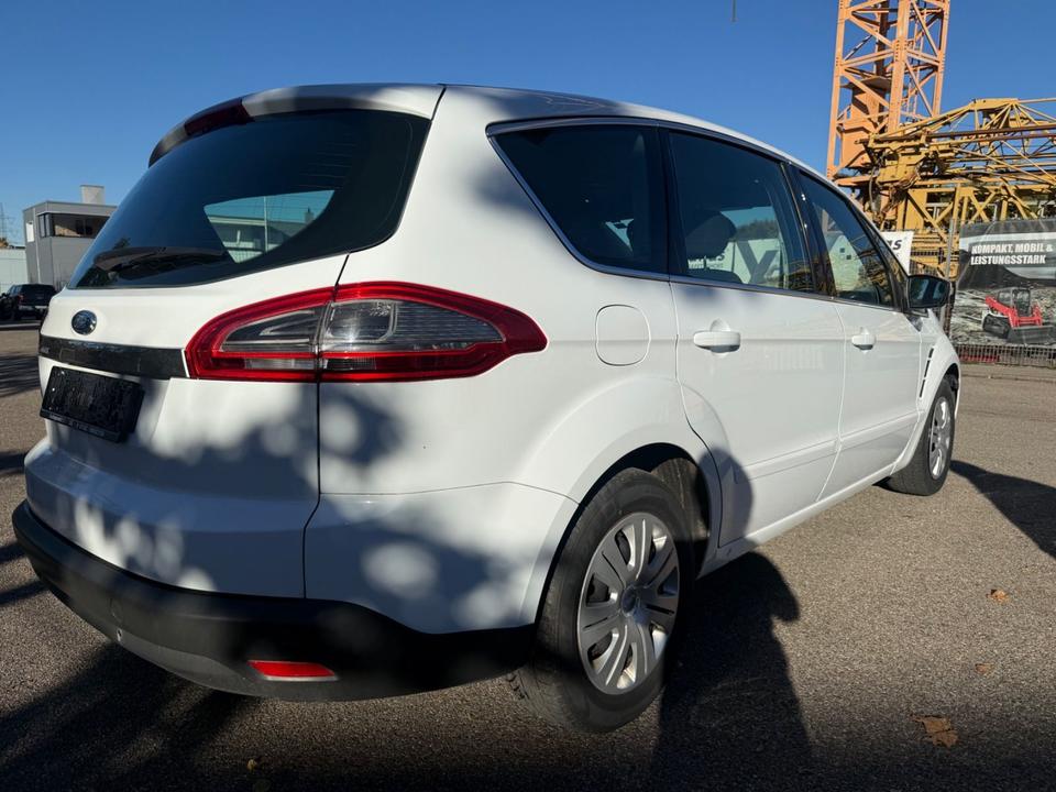 Ford S-Max 2011 — двигун