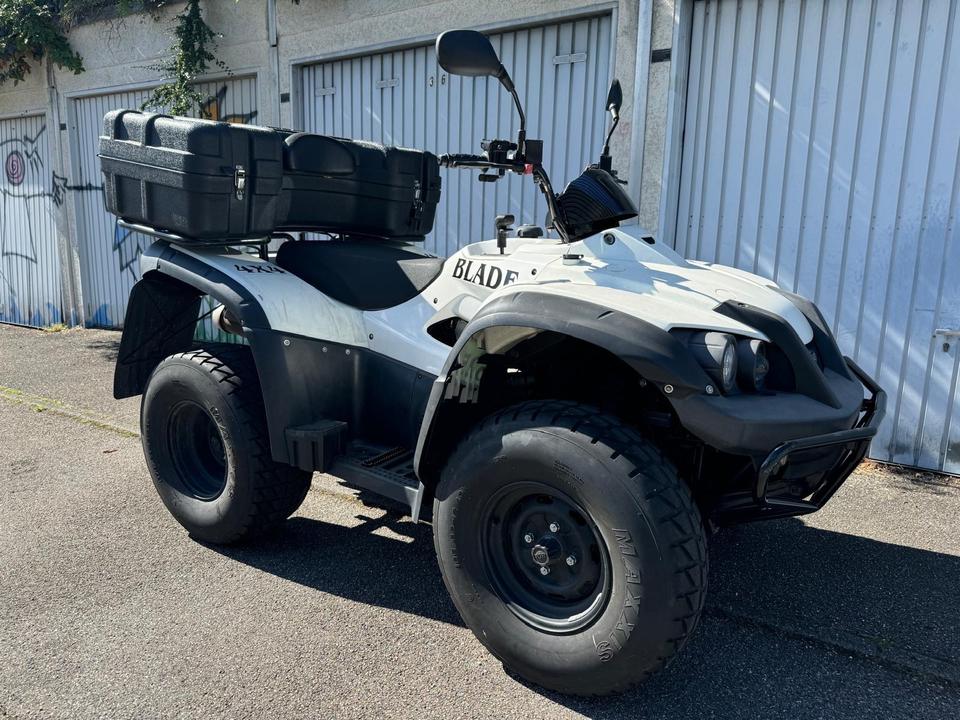 Weitere Motorräder TGB Blade 525 Quad #4x2#Koffer#Anhängerkupplung 2011 — вигляд ззаду