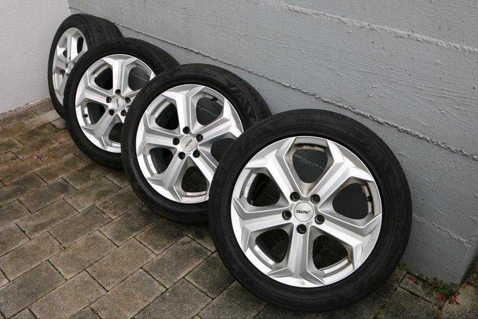 Ford S-Max 2010 — photo 13