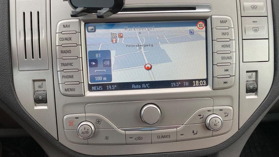 Ford Kuga 2012 — photo 12