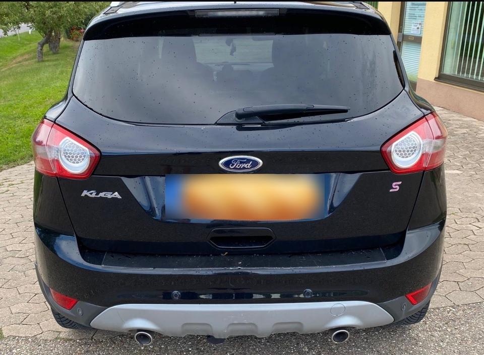 Ford Kuga 2012 — interior