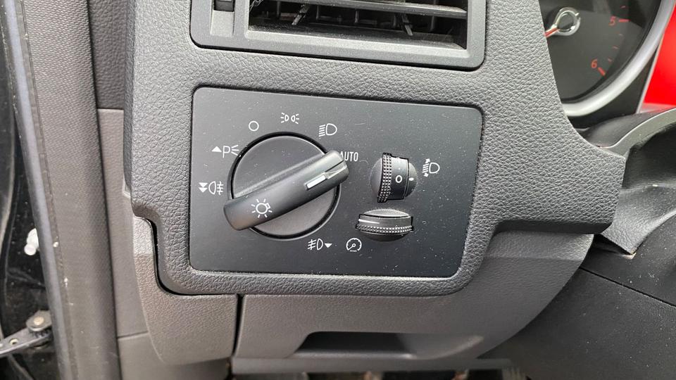 Ford Kuga 2012 — photo 8