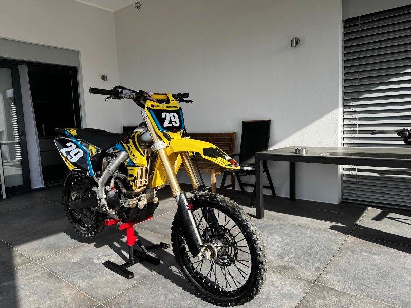 Suzuki RMZ 450 Motocross Motorrad weiß gelb schwarz Top Zustand 2013 — photo 7