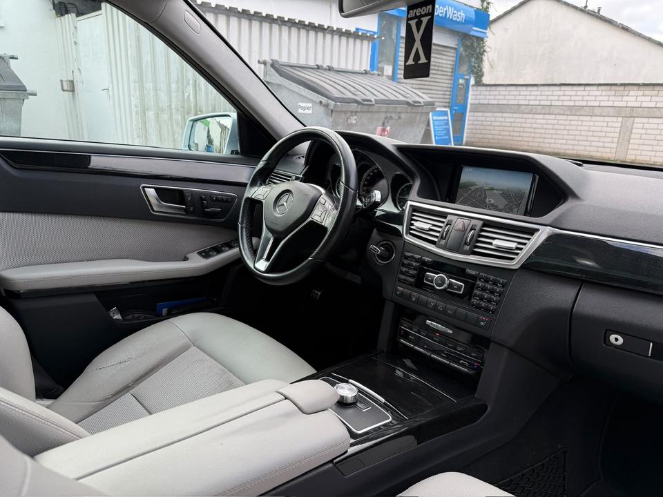 Mercedes Benz E 250 2013 — photo 13