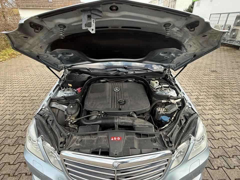 Mercedes Benz E 250 2013 — photo 18