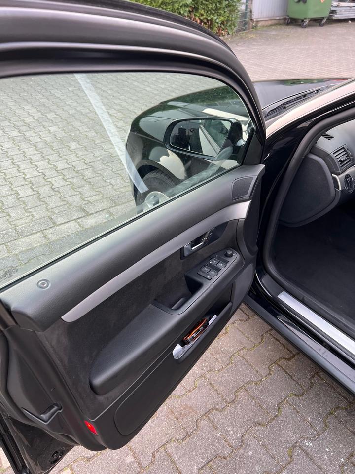 Audi A4 2007 — photo 12