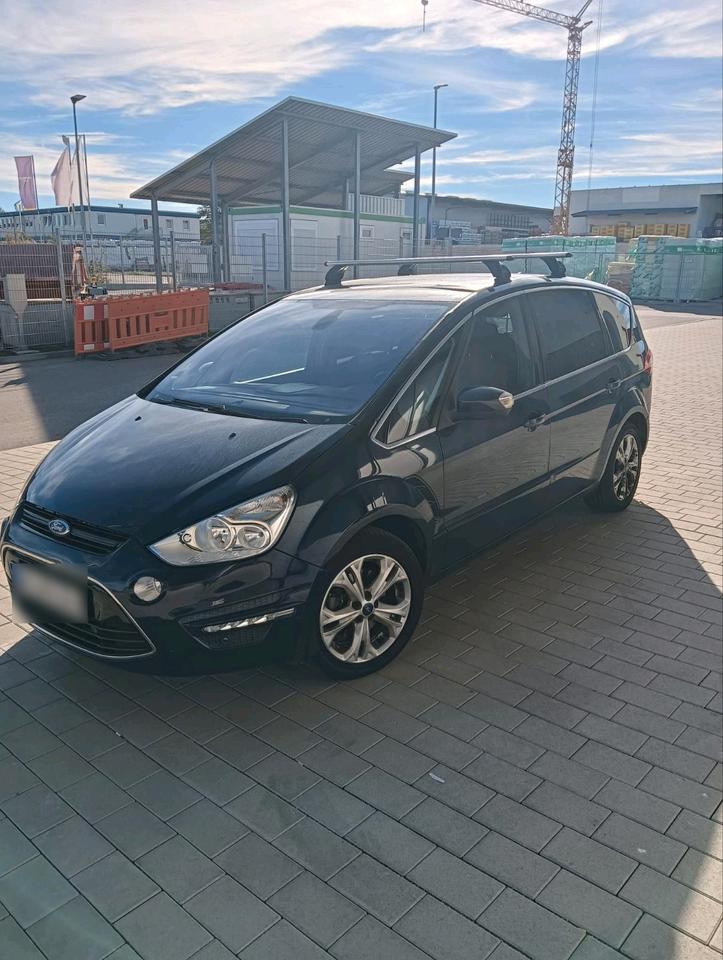 Ford S-Max 2013 — photo 17