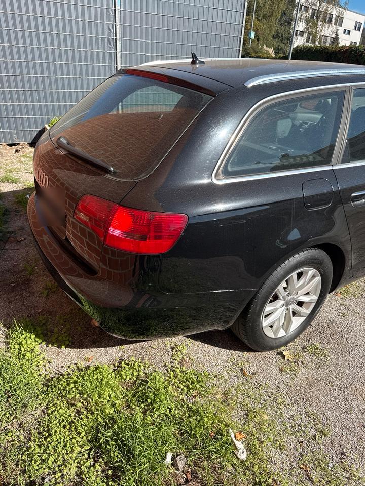 Audi A6 2005 — салон