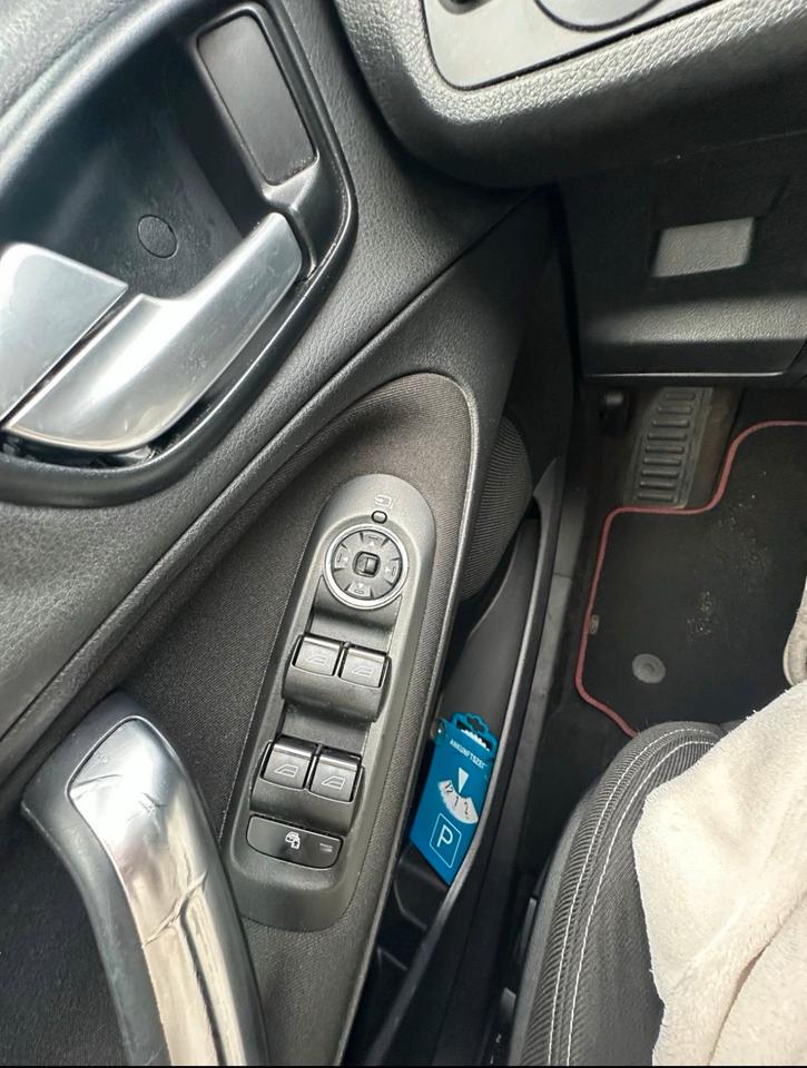 Ford S-Max 2014 — фото 13