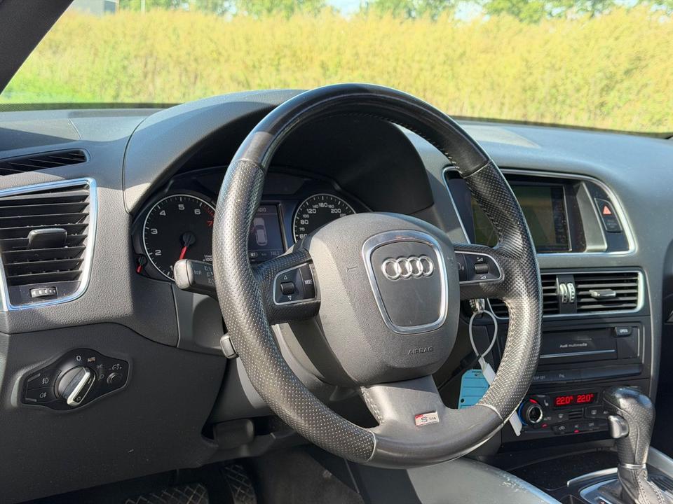 Audi Q5 2010 — photo 15