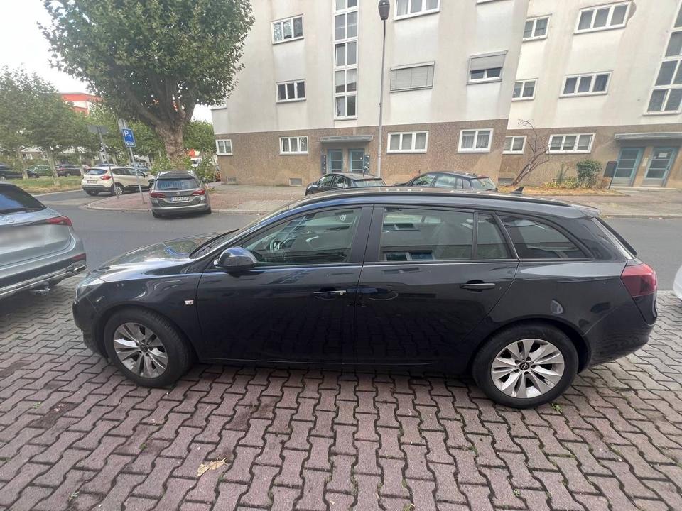 Opel Insignia 2015 — engine