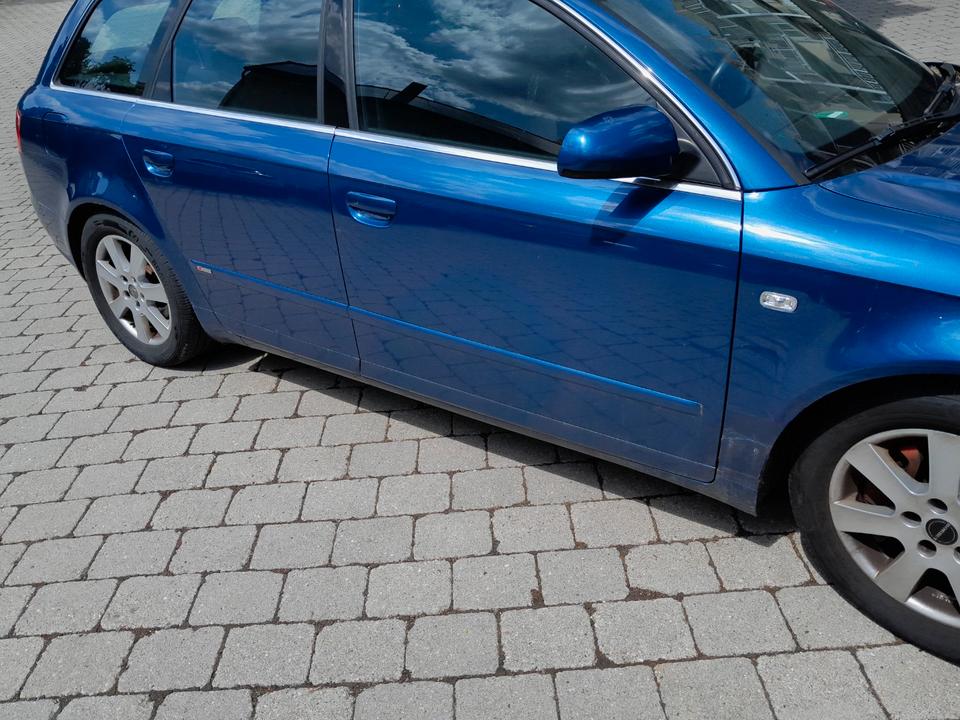 Audi A4 2004 — двигун
