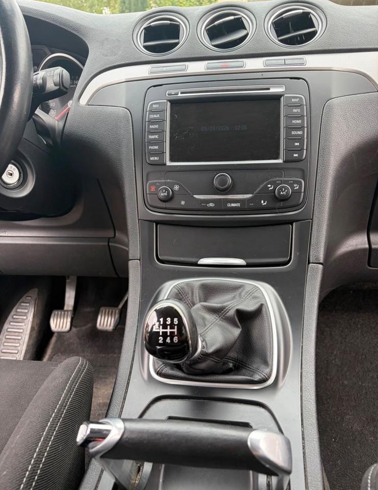 Ford S-Max 2014 — photo 10