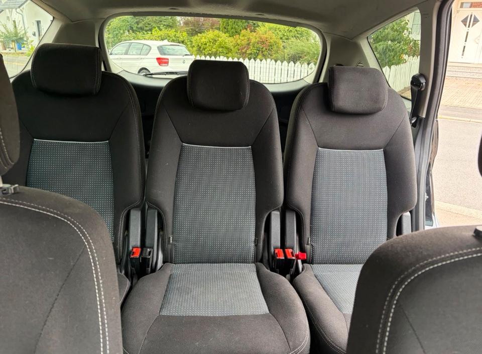 Ford S-Max 2014 — photo 11