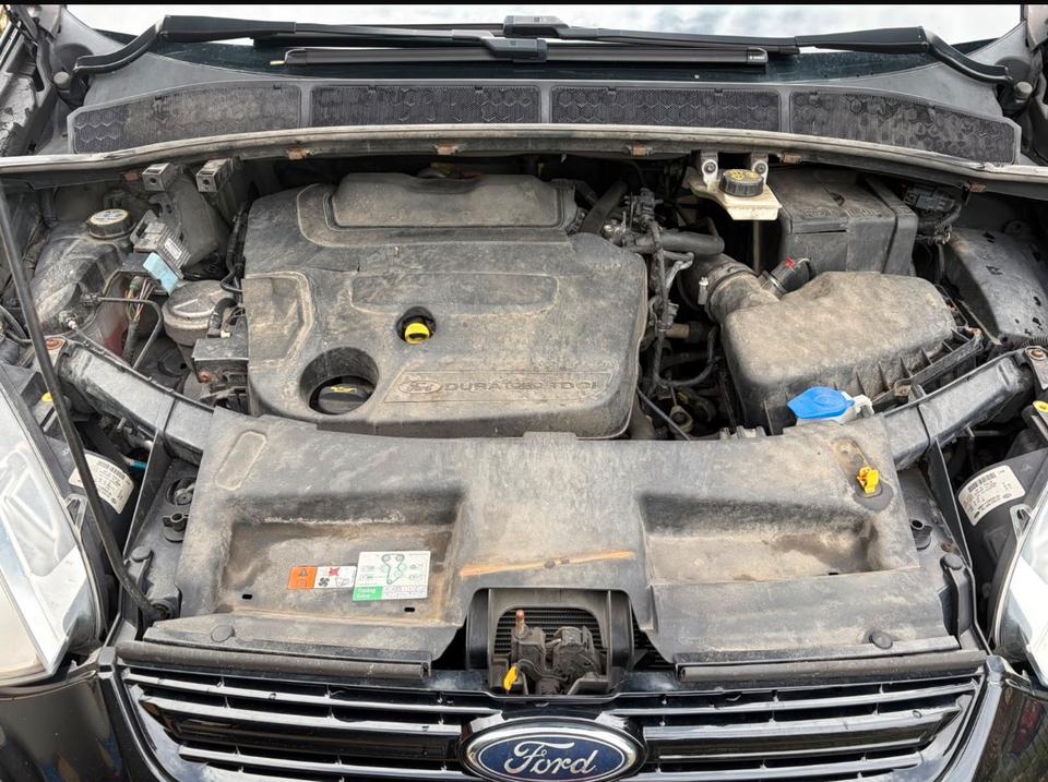 Ford S-Max 2014 — photo 14