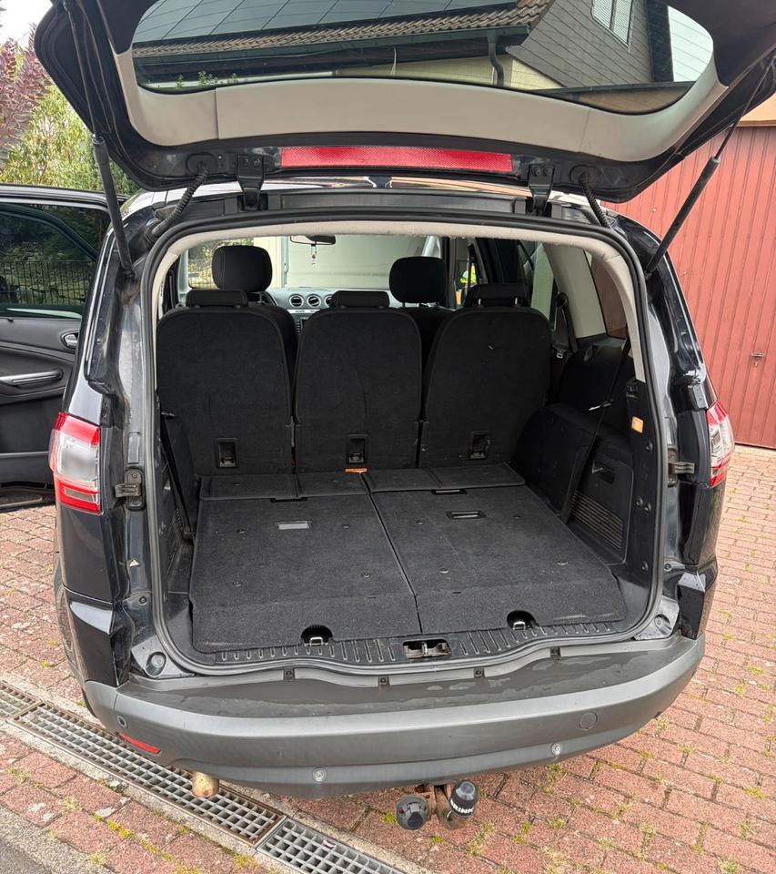 Ford S-Max 2014 — photo 16
