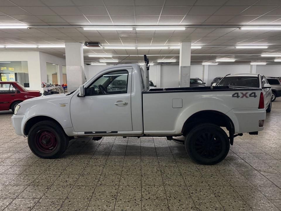 Weitere Automarken Tata Xenon/4x4/Pickup/2.0 Diesel 140PS/Tüv02/2028/AHK 2010 — interior
