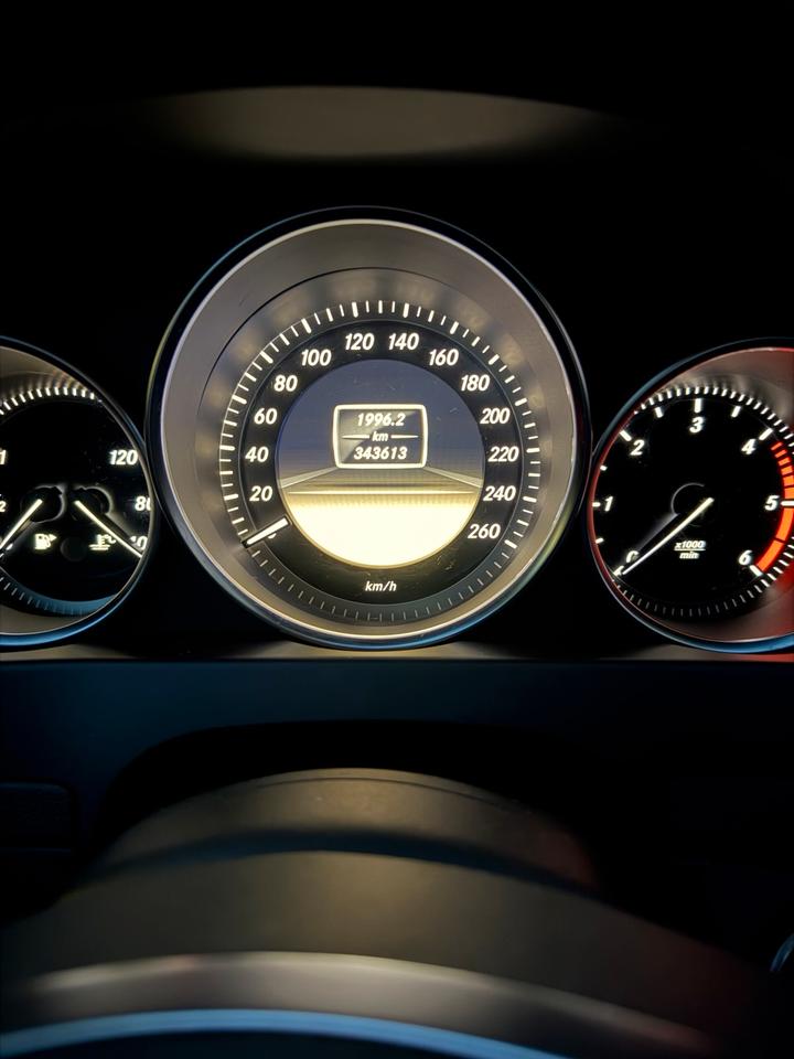 Mercedes Benz C 180 2011 — photo 10