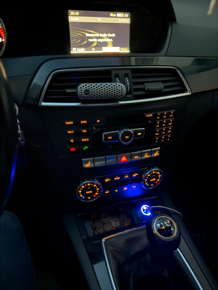 Mercedes Benz C 180 2011 — photo 12