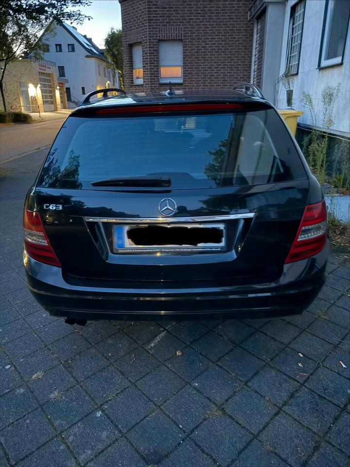 Mercedes Benz C 180 2011 — rear view