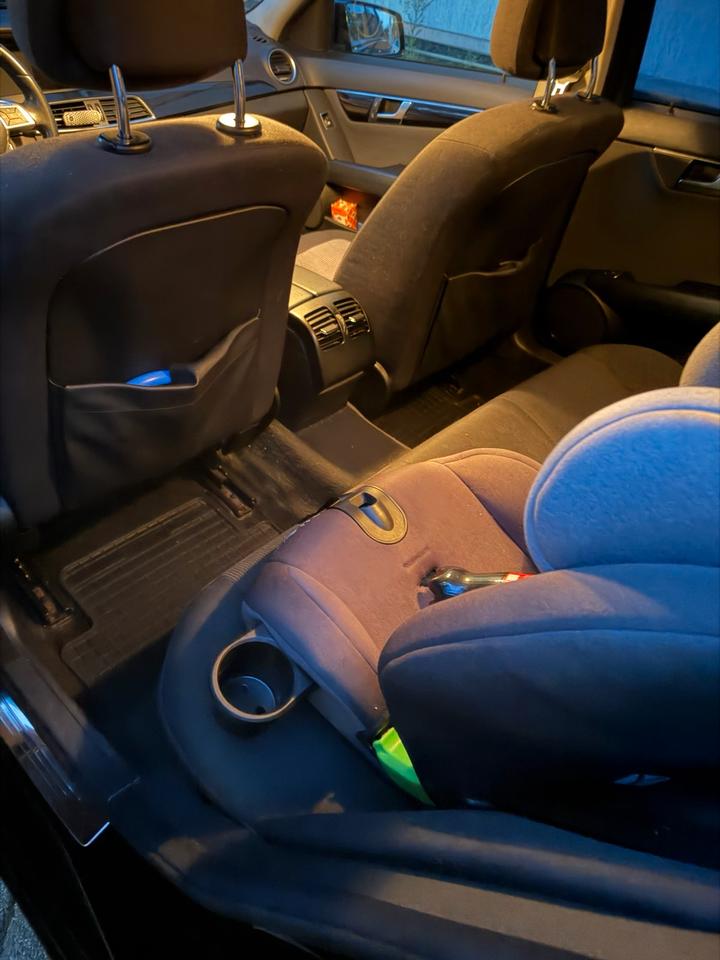 Mercedes Benz C 180 2011 — photo 8