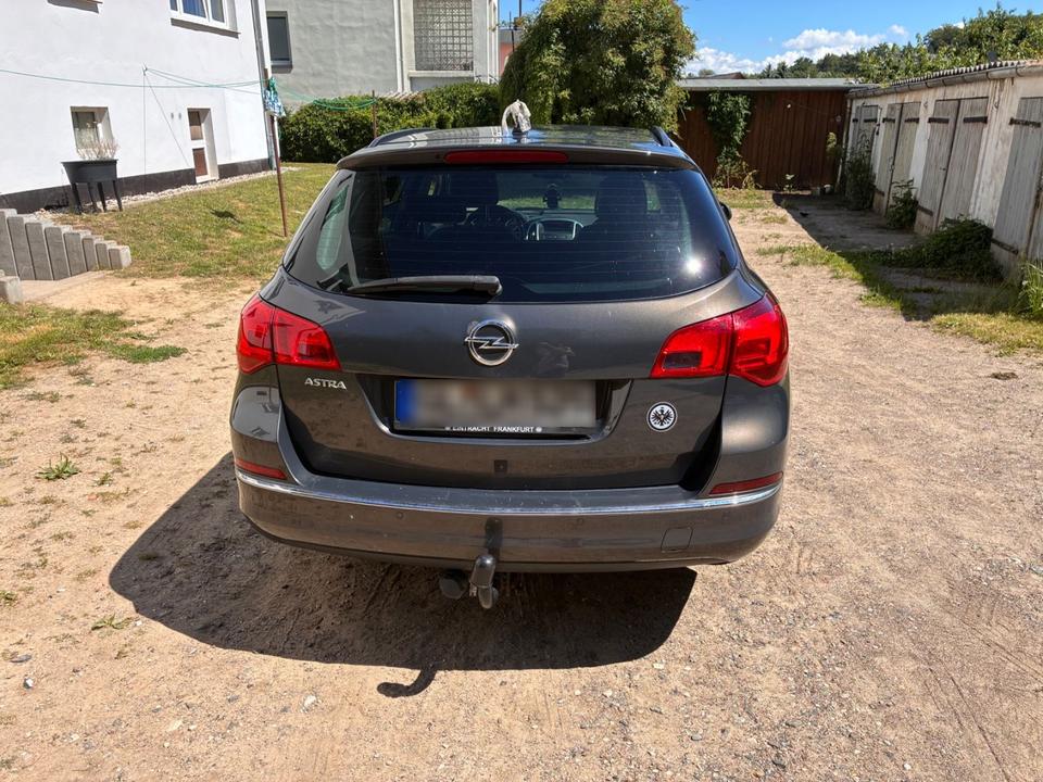 Opel Astra 2015 — photo 7