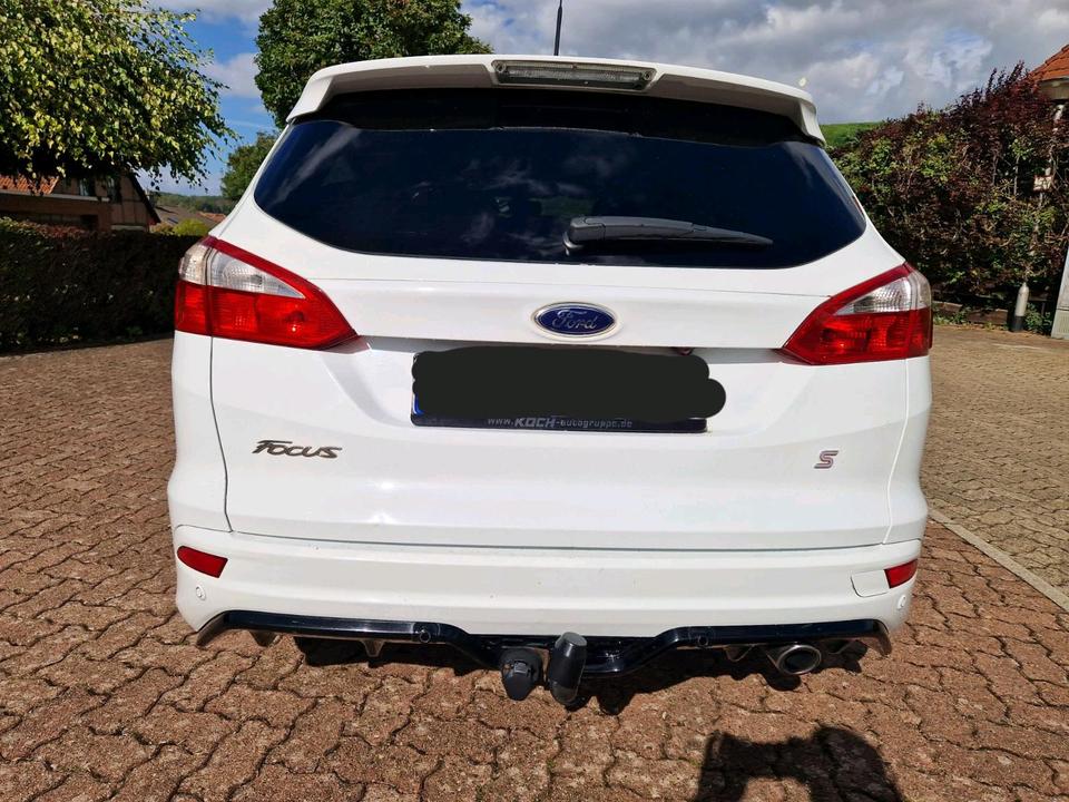 Ford Focus 2013 — салон
