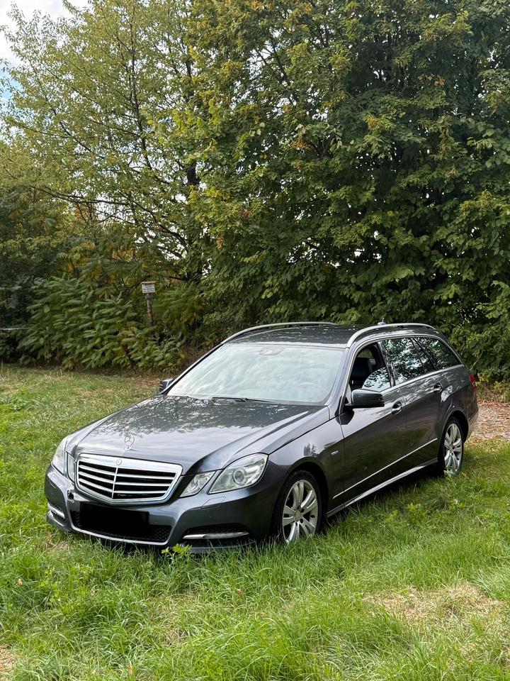 Mercedes Benz E 300 2011 — vehicle for AFU Ukraine