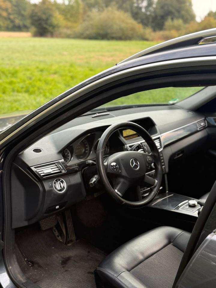 Mercedes Benz E 300 2011 — photo 5