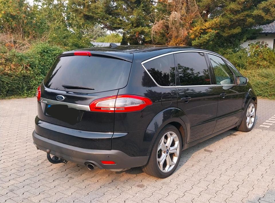 Ford S-Max 2012 — rear view