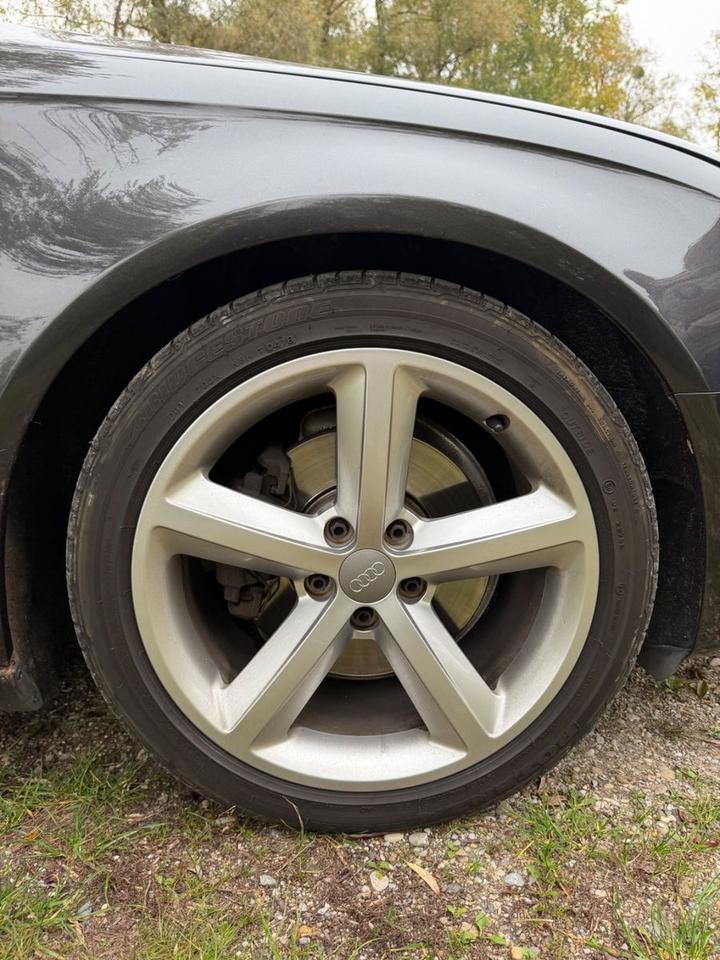 Audi A4 2009 — photo 11