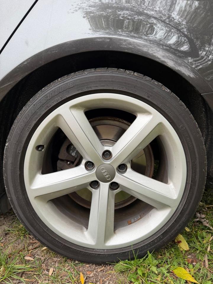 Audi A4 2009 — photo 13