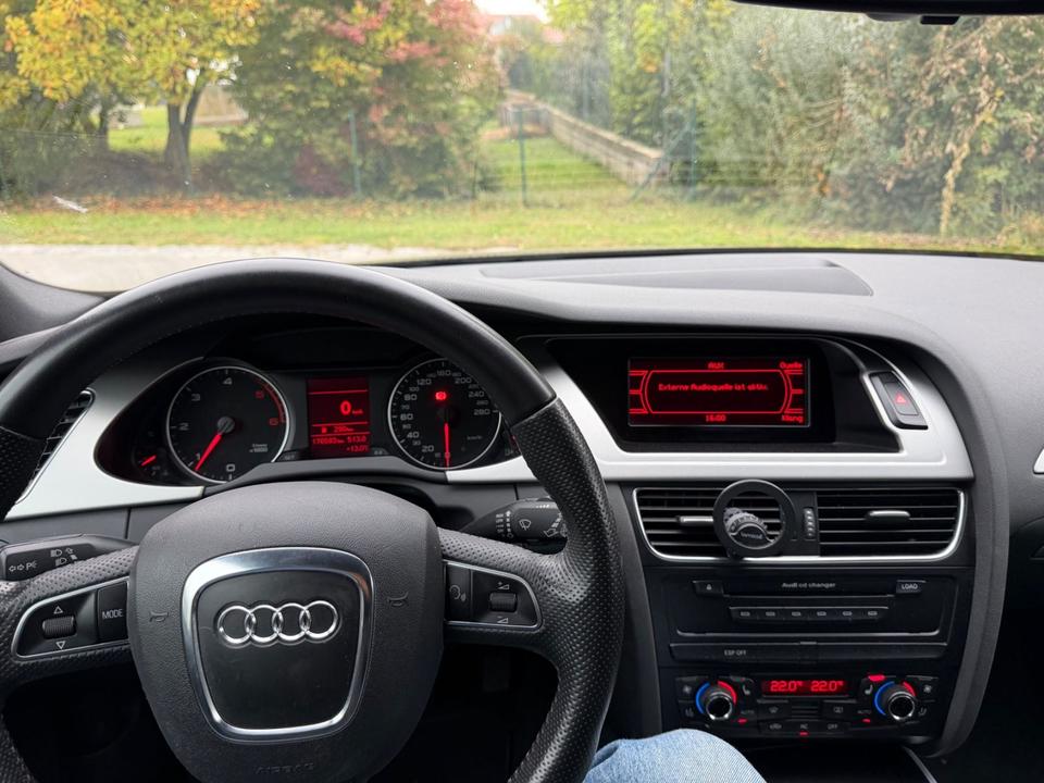 Audi A4 2009 — photo 8