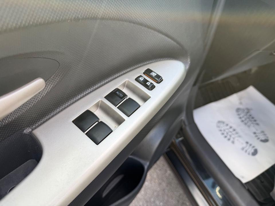 Toyota Urban Cruiser 2009 — photo 10