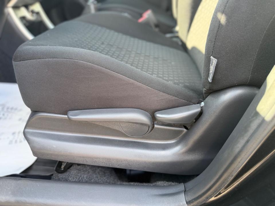 Toyota Urban Cruiser 2009 — photo 23