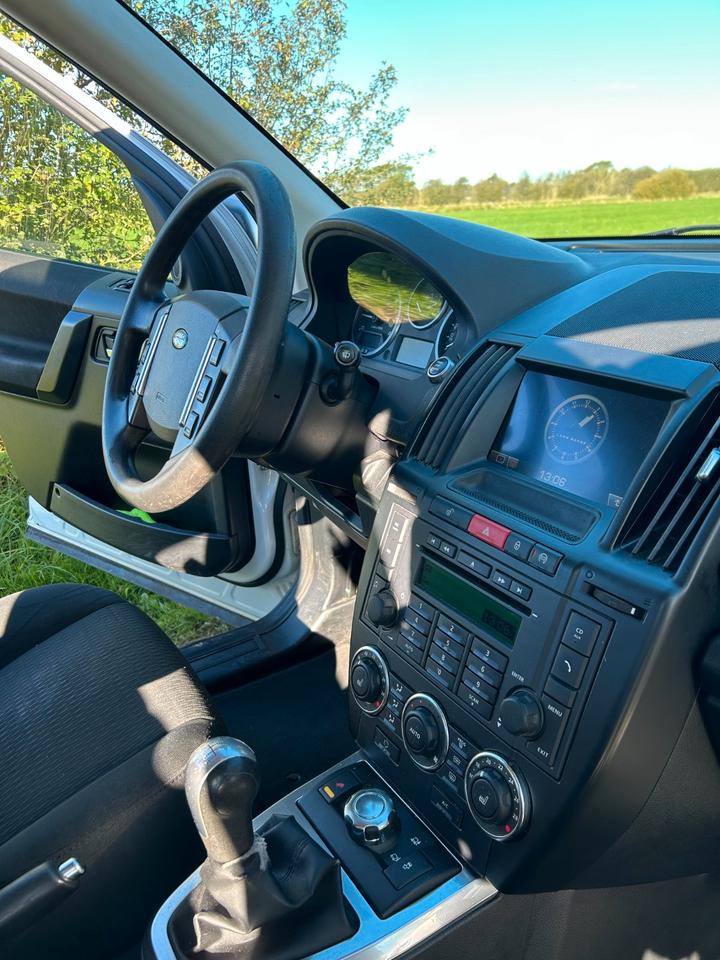 Land Rover Freelander 2012 — photo 6