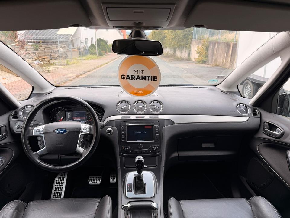 Ford S-Max 2012 — photo 12