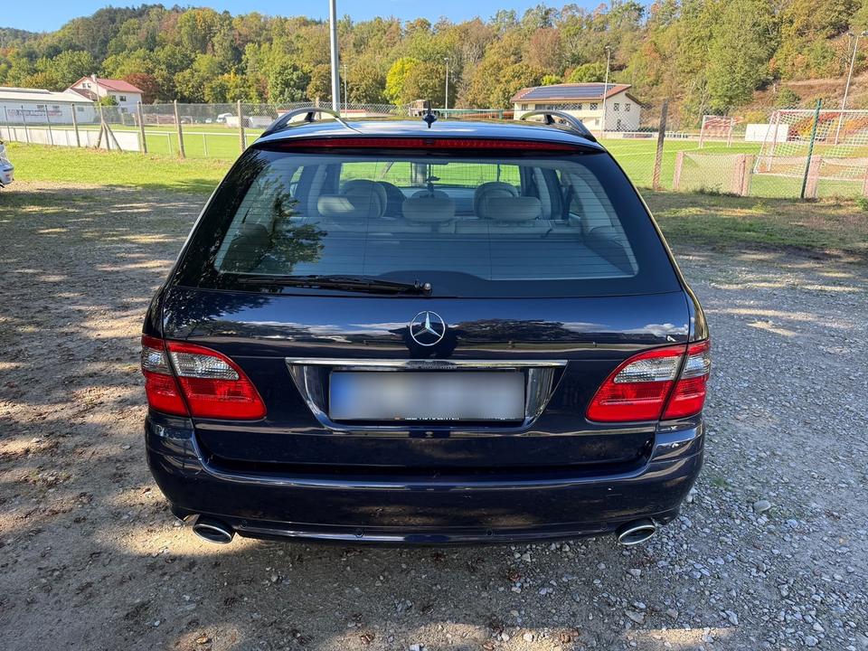 Mercedes Benz E 320 2008 — photo 7